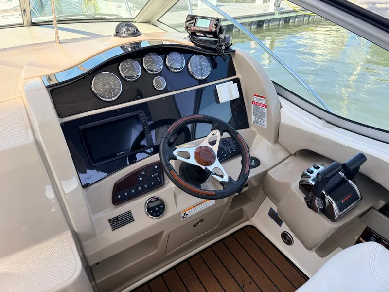 Slide: The Image of Sea Ray 290 Sundancer 2007 - 19