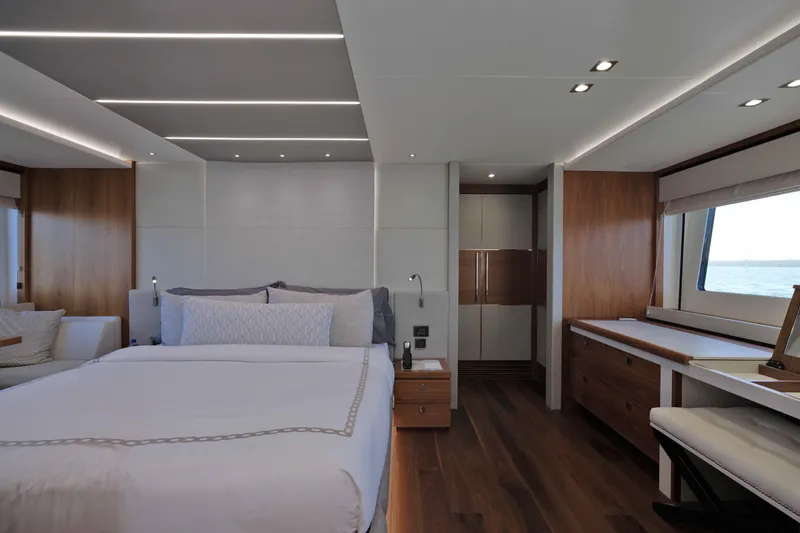 Slide: The Image of Sunseeker 76 Yacht 2018 - 78
