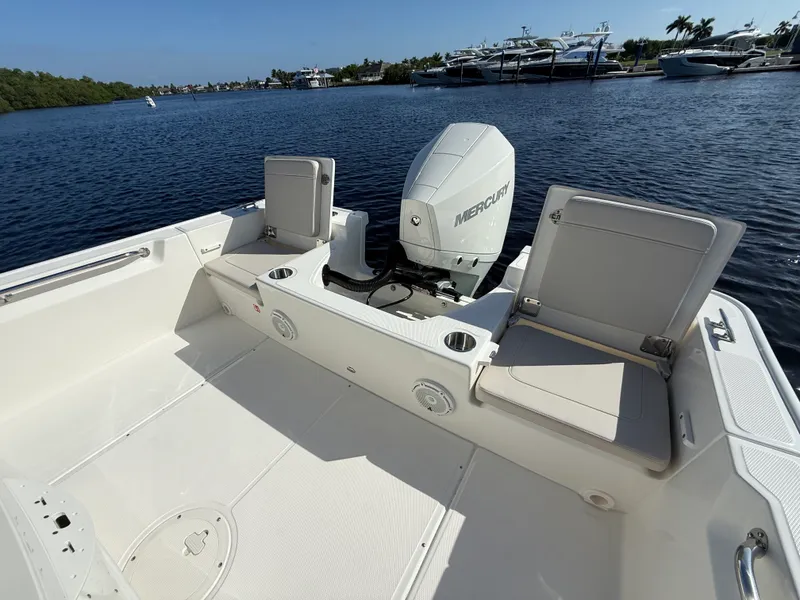 Slide: The Image of Boston Whaler 210 Montauk 2027 - 14