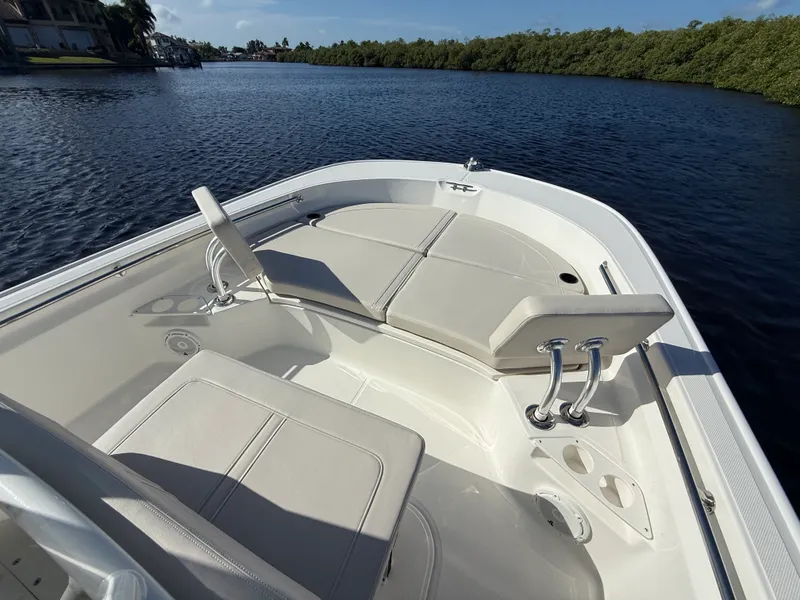 Slide: The Image of Boston Whaler 210 Montauk 2027 - 13