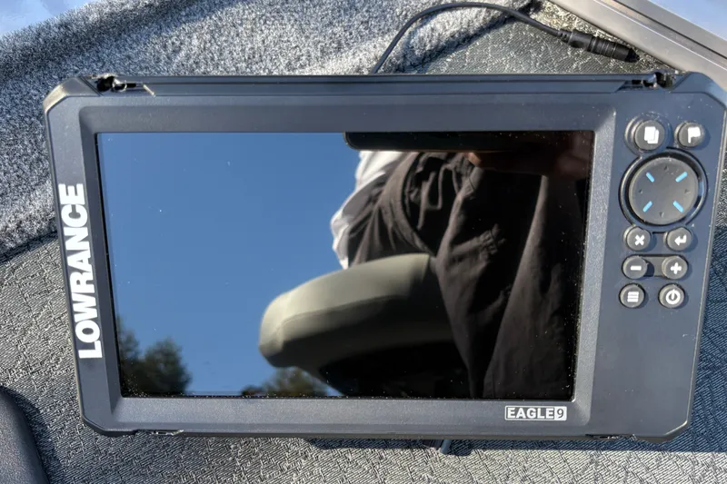 Slide: The Image of Lowrance Eagle 9 fishfinder on 2027 Tracker Pro Team 195 boat dashboard. - 25