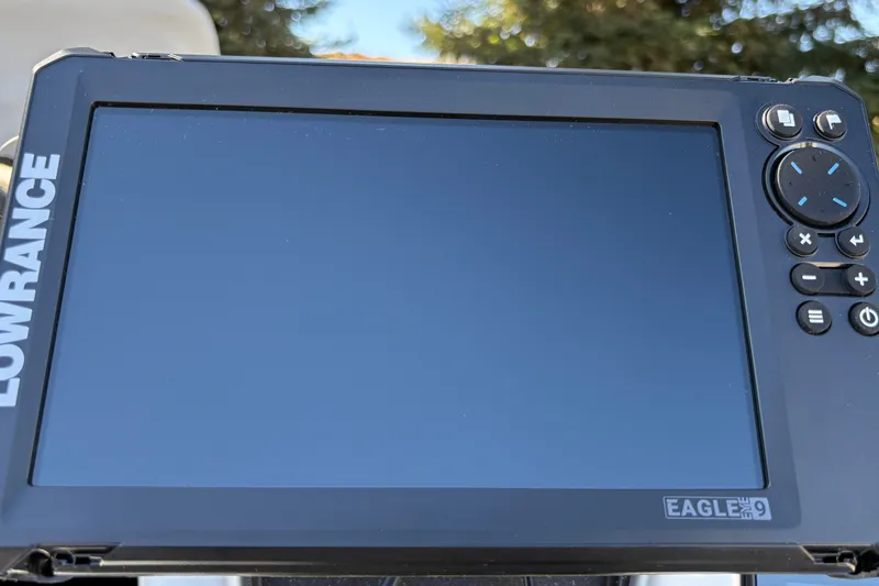 Slide: The Image of Lowrance Eagle 9 fishfinder on 2027 Tracker Pro Team 195 boat. - 26