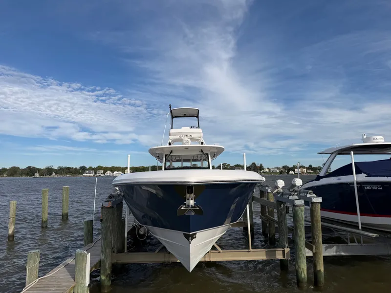 Slide: The Image of Everglades 435 Center Console 2015 - 3