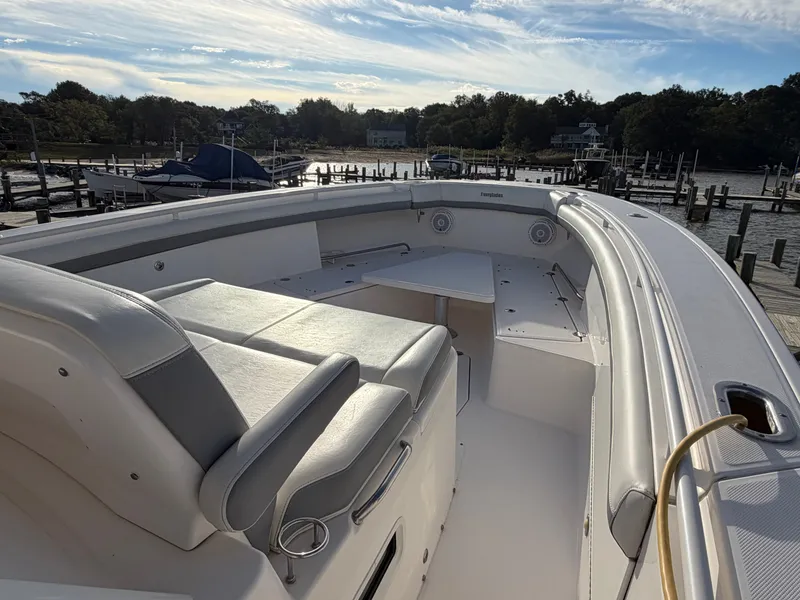 Slide: The Image of Everglades 435 Center Console 2015 - 4