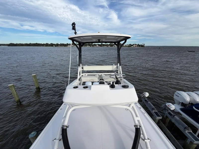 Slide: The Image of Everglades 435 Center Console 2015 - 22