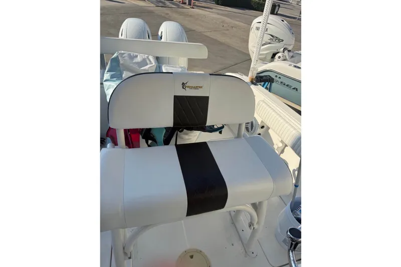 Slide: The Image of Sea Fox 257 Center Console 2004 - 19