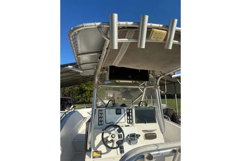 Slide: The Image of Center console of a 2000 Cape Horn 27XS boat with navigation equipment. - 34