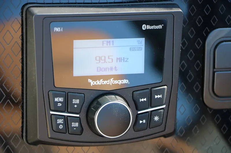Slide: The Image of Rockford Fosgate radio on a 2027 Bennington 23 MFB Tri Toon. - 50