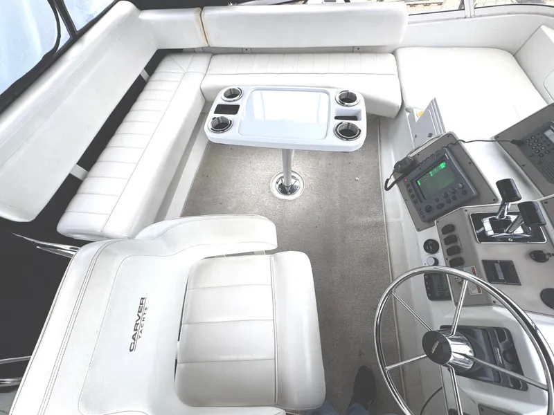 Slide: The Image of Carver Yachts 370 Voyager 1999 - 19