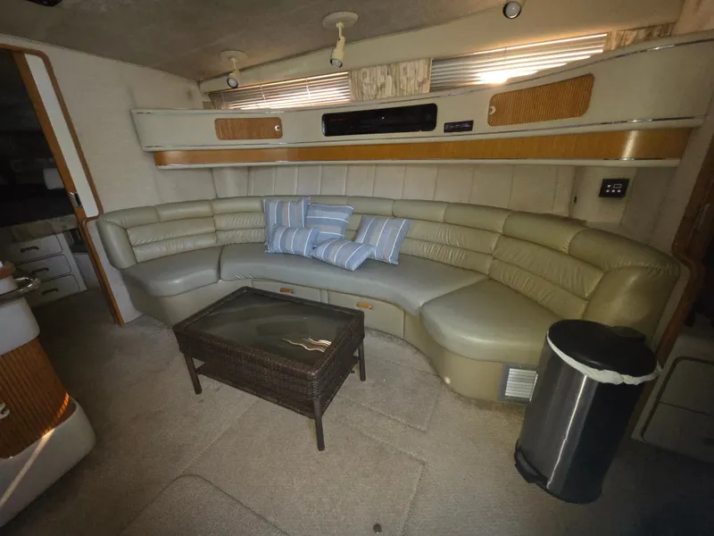 Slide: The Image of Sea Ray 420 Sundancer 1991 - 22