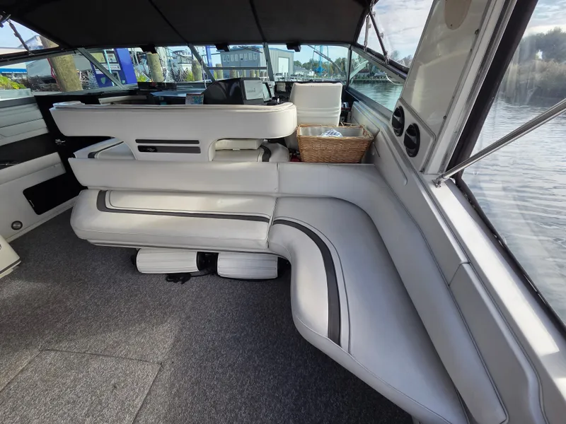 Slide: The Image of Sea Ray 420 Sundancer 1991 - 6