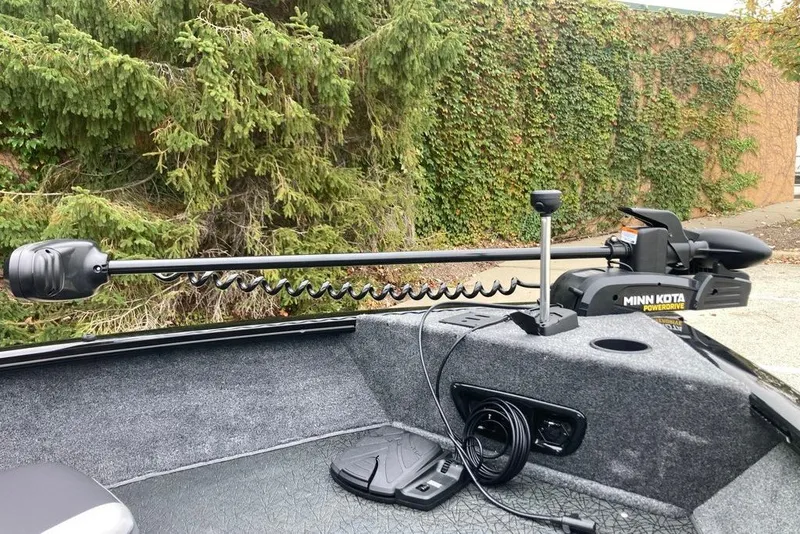 Slide: The Image of 2027 Tracker Targa V-18 Combo boat with Minn Kota PowerDrive trolling motor. - 62