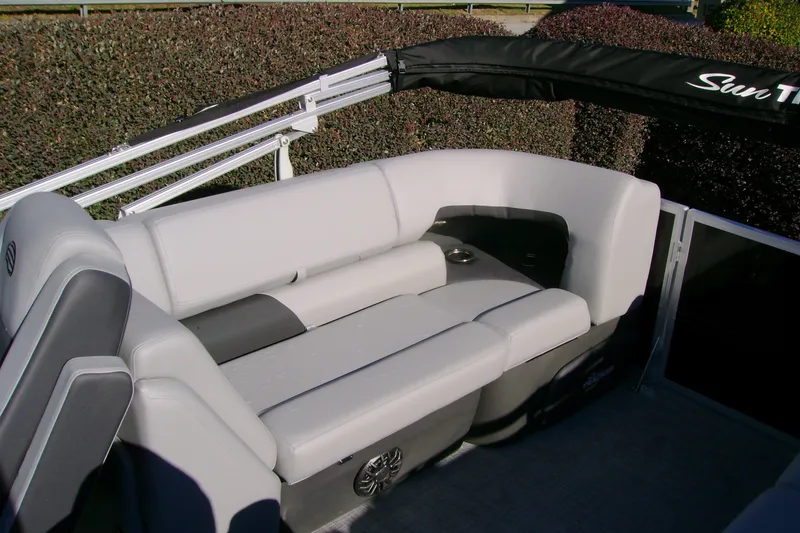 Slide: The Image of 2027 Sun Tracker Party Barge 22 XP3 with comfortable seating and sleek design. - 14