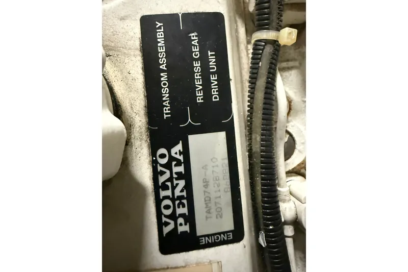 Slide: The Image of Volvo Penta engine label on 2001 Carver 506 Motor Yacht, showing transom assembly details. - 39
