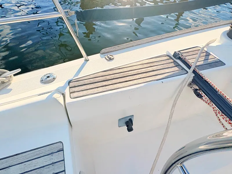 Slide: The Image of The image shows the deck of a 2007 Beneteau First 36.7. - 5