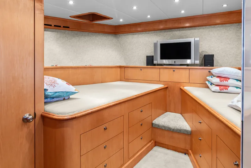 Slide: The Image of Interior cabin of 2006 Solander Eclipse Steel Trawler with twin beds and TV. - 27