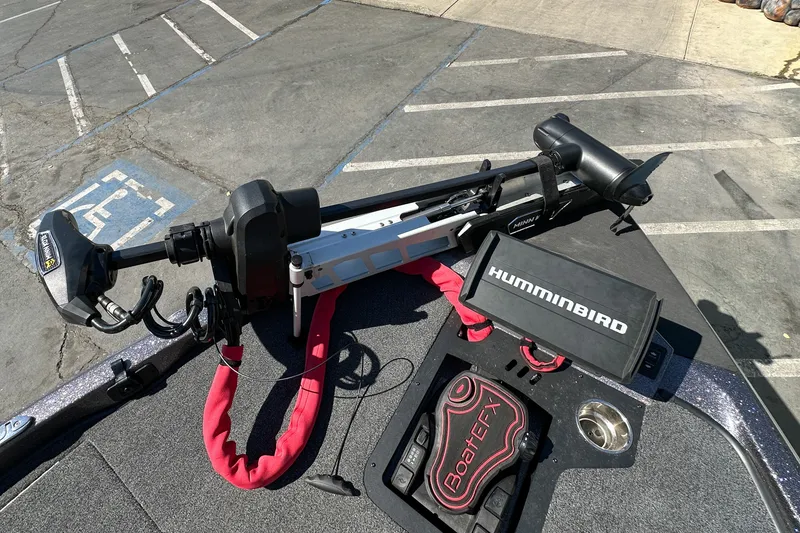 Slide: The Image of Fishing boat deck with Humminbird electronics and Minn Kota trolling motor, Ranger Z185, 2025 model. - 13