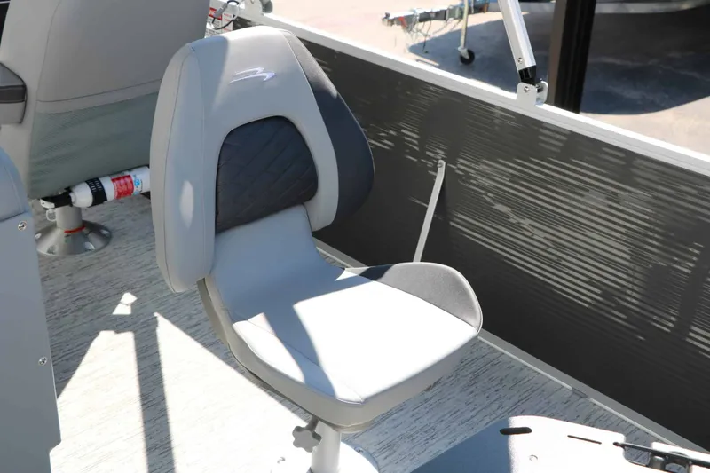 Slide: The Image of A gray boat seat with a black backrest on a 2027 Bennington 22 SFC Tri Toon. - 44