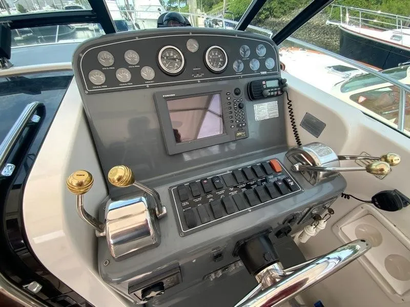 Slide: The Image of Control console of 2002 Tiara Yachts 3500 Open. - 8