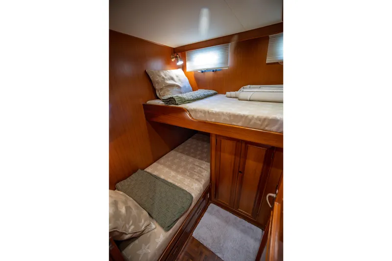 Slide: The Image of 1999 Ocean Alexander 426 Classicco Sedan - 45