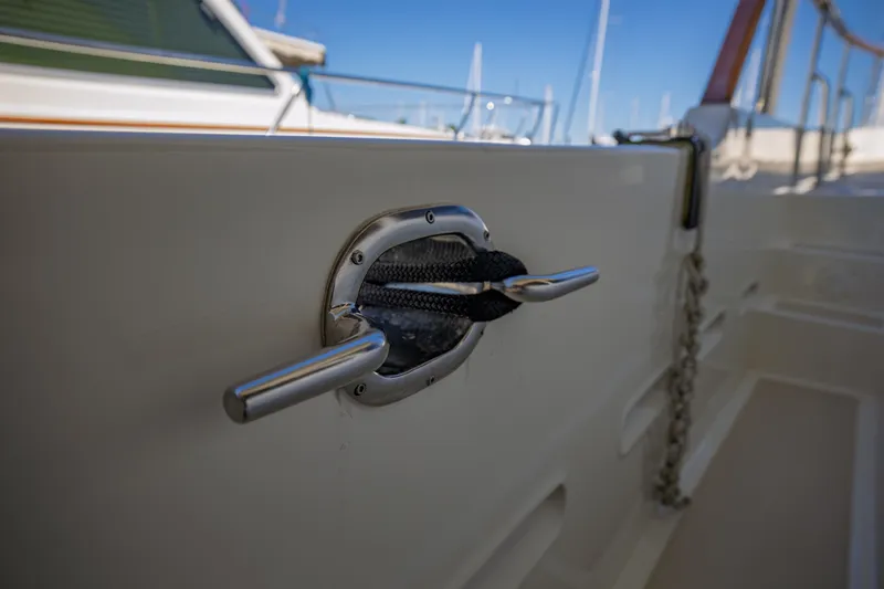 Slide: The Image of 1999 Ocean Alexander 426 Classicco Sedan - 58