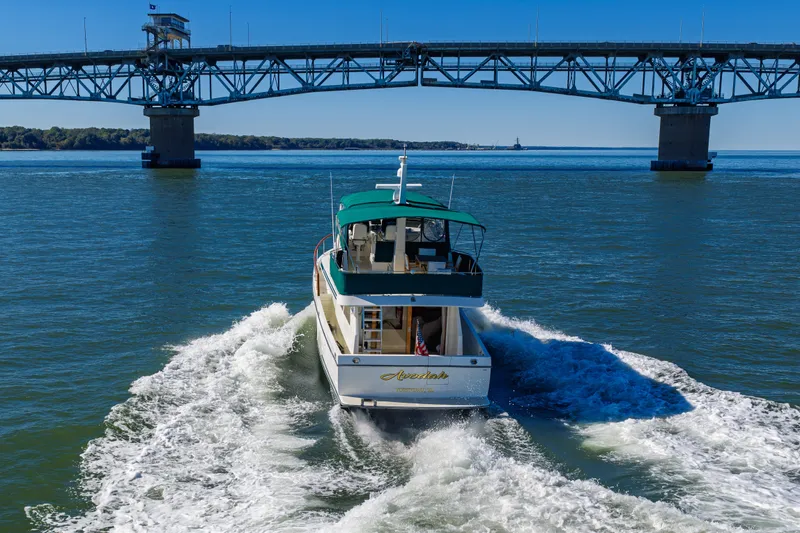 Slide: The Image of 1999 Ocean Alexander 426 Classicco Sedan - 7