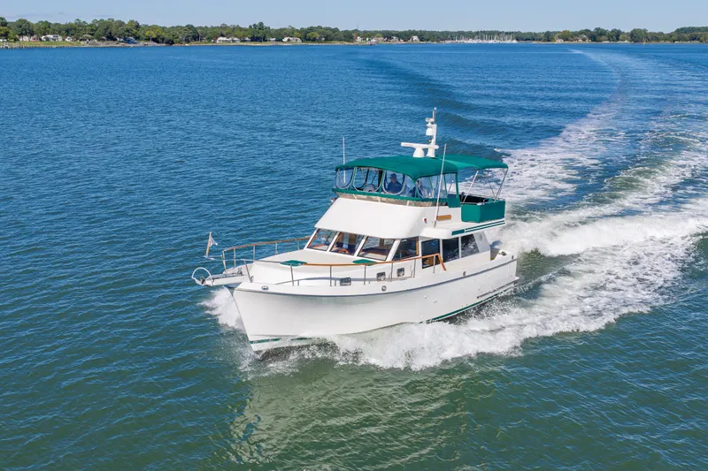 Slide: The Image of 1999 Ocean Alexander 426 Classicco Sedan - 10