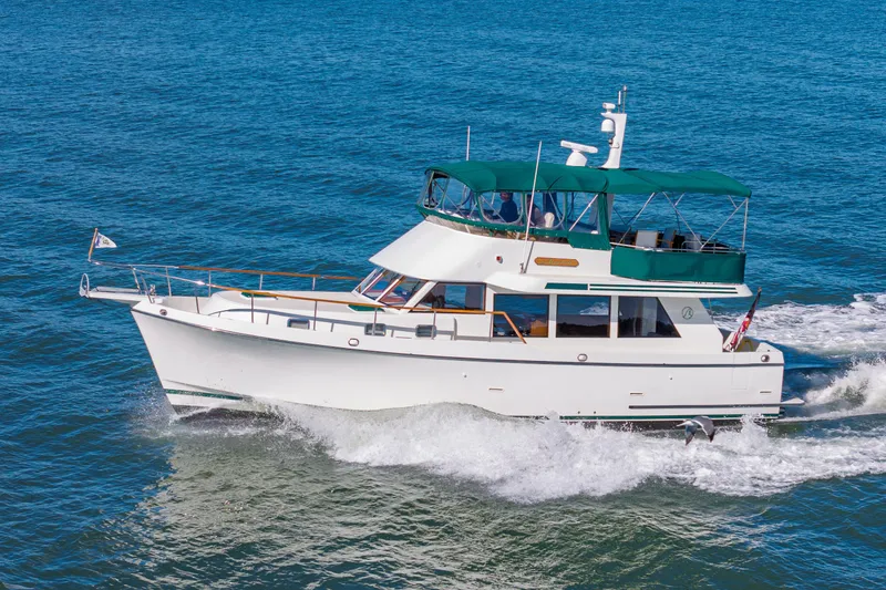 Slide: The Image of 1999 Ocean Alexander 426 Classicco Sedan - 11