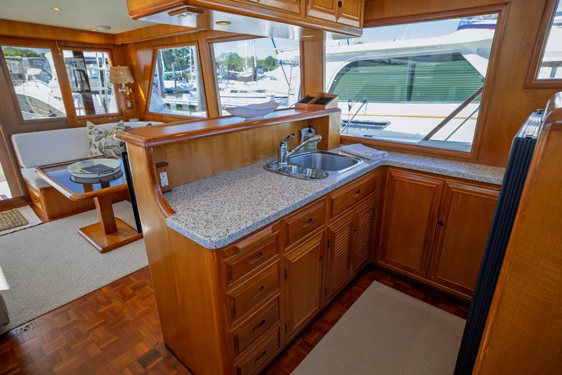 Slide: The Image of 1999 Ocean Alexander 426 Classicco Sedan - 22