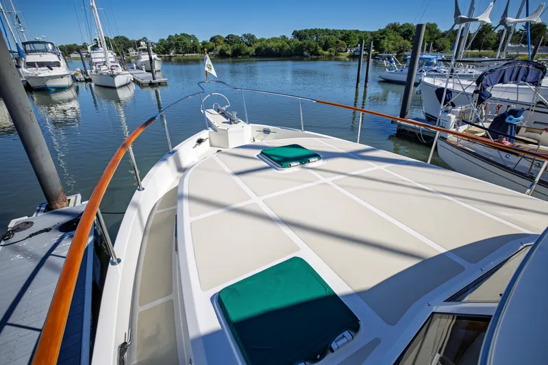 Slide: The Image of 1999 Ocean Alexander 426 Classicco Sedan - 59