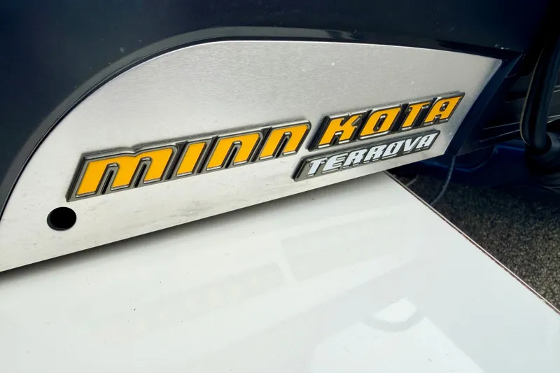 Slide: The Image of Minn Kota Terrova logo on a 1994 Skeeter SS140 boat. - 59