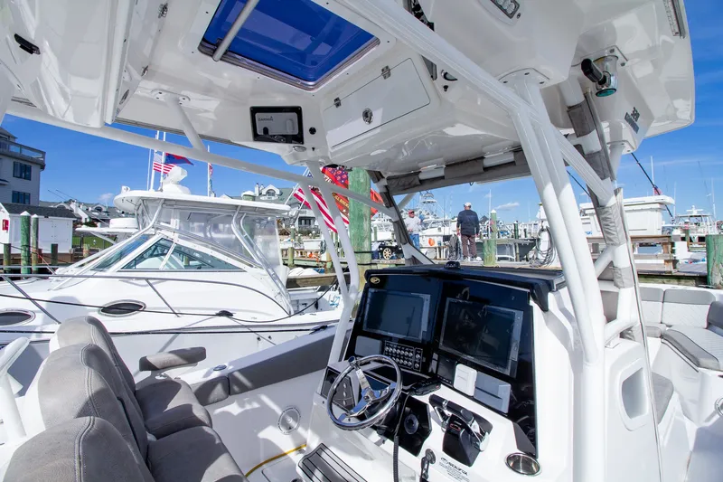 Slide: The Image of Sea Fox 328 Commander 2019 - 54
