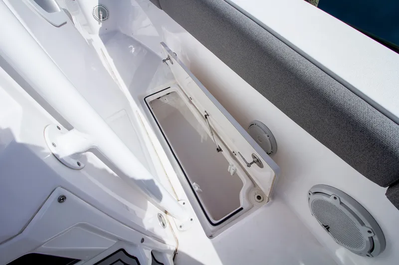 Slide: The Image of Sea Fox 328 Commander 2019 - 55