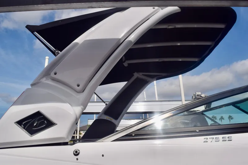 Slide: The Image of 2025 Monterey 275SS Super Sport boat with sleek design and modern features. - 15