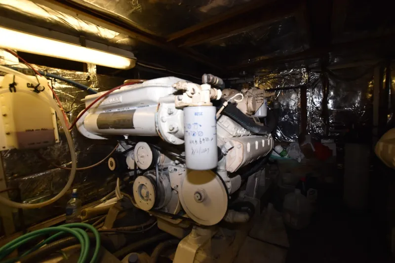 Slide: The Image of Engine room of a 1989 Jefferson Marquessa 52 Extended Deckhouse yacht. - 39