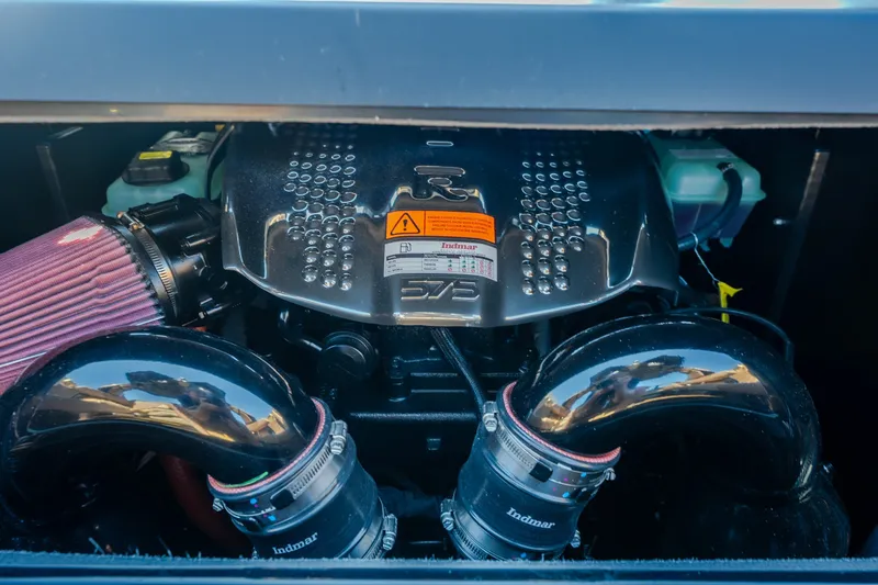 Slide: The Image of Engine of 2027 Tigé Ultré 25ZX boat, featuring Indmar components. - 18