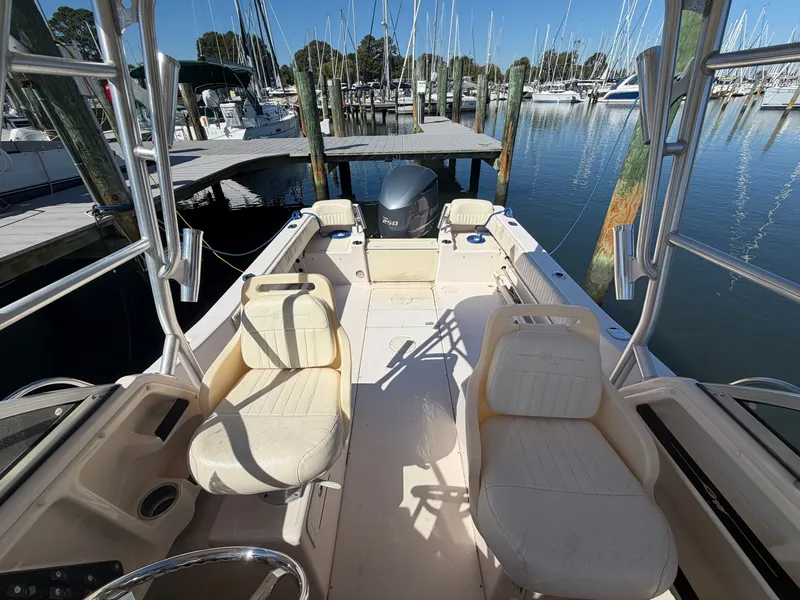 Slide: The Image of Grady-White Seafarer 226 2012 - 18