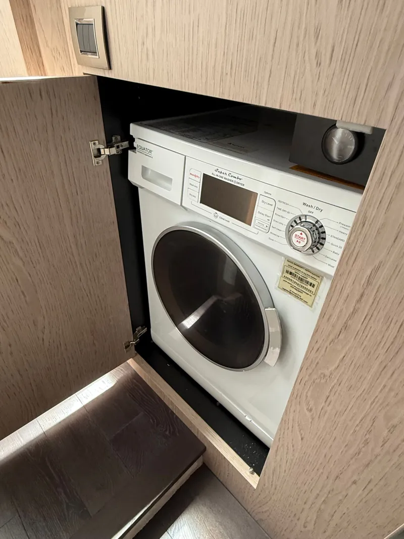 Slide: The Image of Cranchi E 52S Evoluzione 2019 - 56