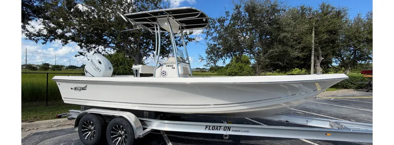 The Image of Bulls Bay 2200 XS 2027 - 0