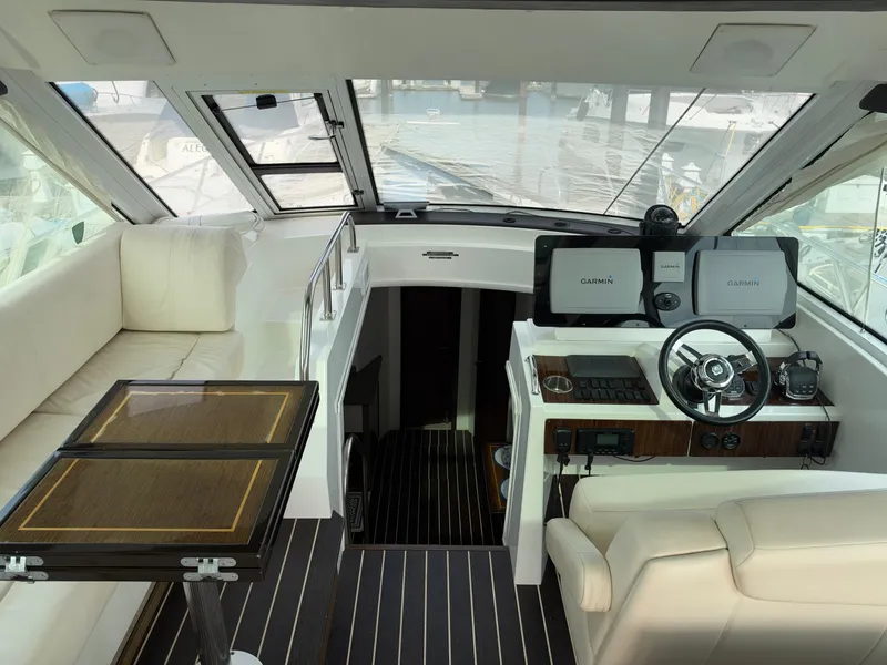 Slide: The Image of Cruisers 48 Cantius 2011 - 36