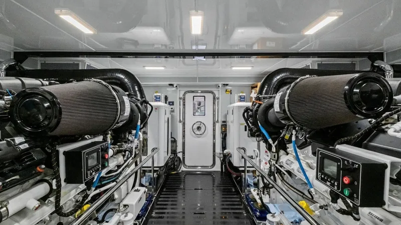 Slide: The Image of 2024 Marlow 90 V - Artemis II - 103