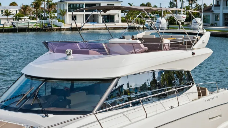 Slide: The Image of 2015 Prestige 550 'Legacy' - 77