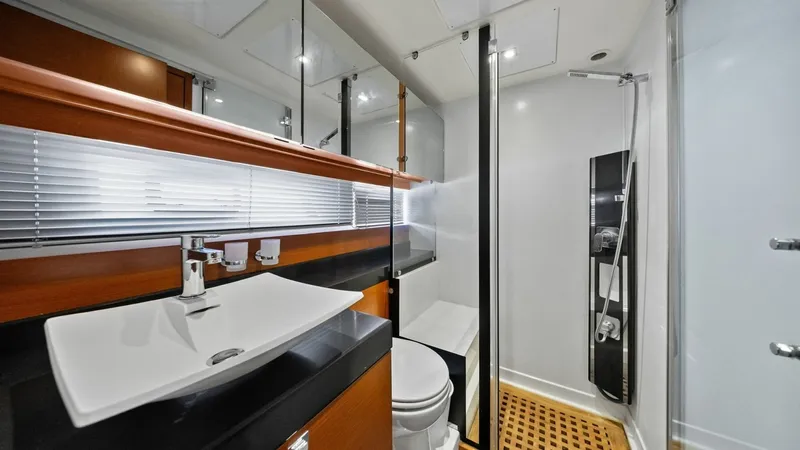 Slide: The Image of 2015 Prestige 550 'Legacy' - 54