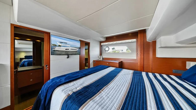 Slide: The Image of 2015 Prestige 550 'Legacy' - 38