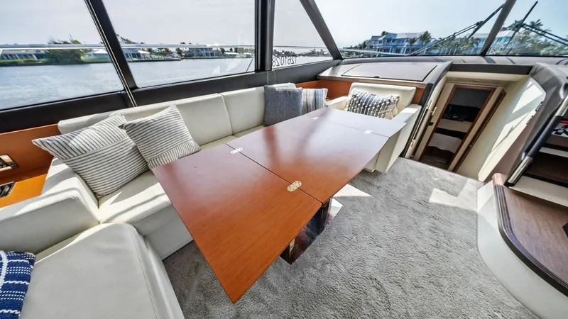Slide: The Image of 2015 Prestige 550 'Legacy' - 29
