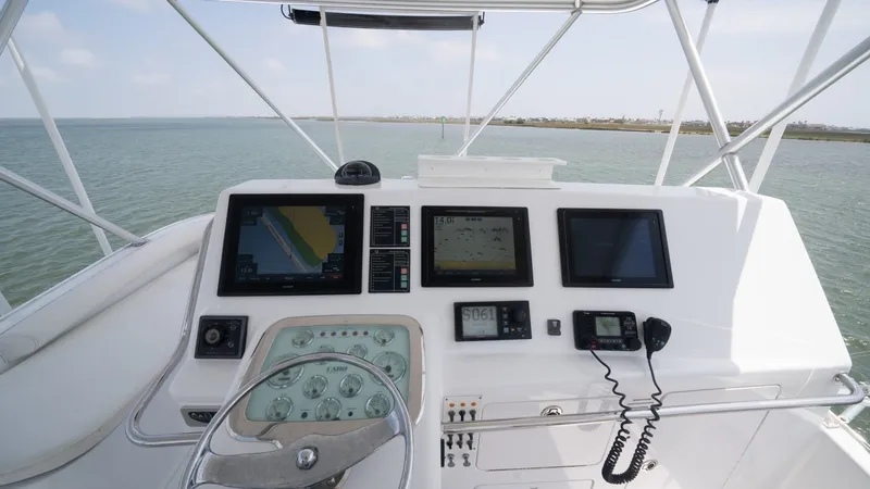 Slide: The Image of 2002 Cabo 43 Convertible - 31