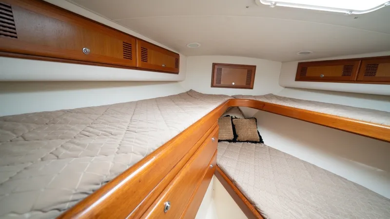 Slide: The Image of 2002 Cabo 43 Convertible - 23