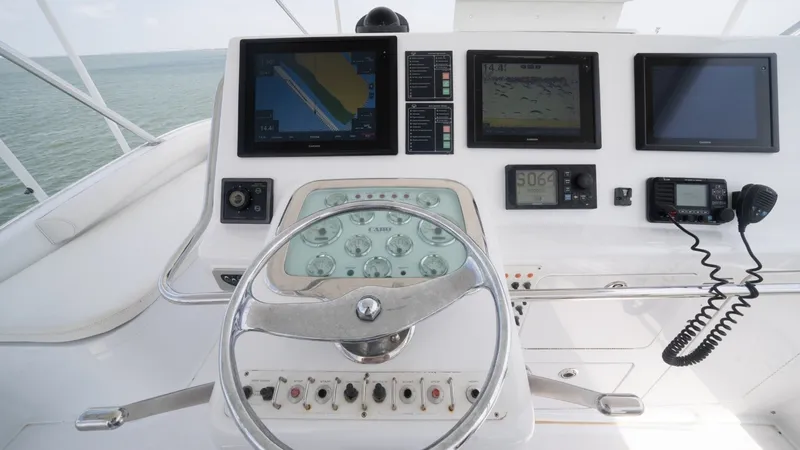 Slide: The Image of 2002 Cabo 43 Convertible - 32