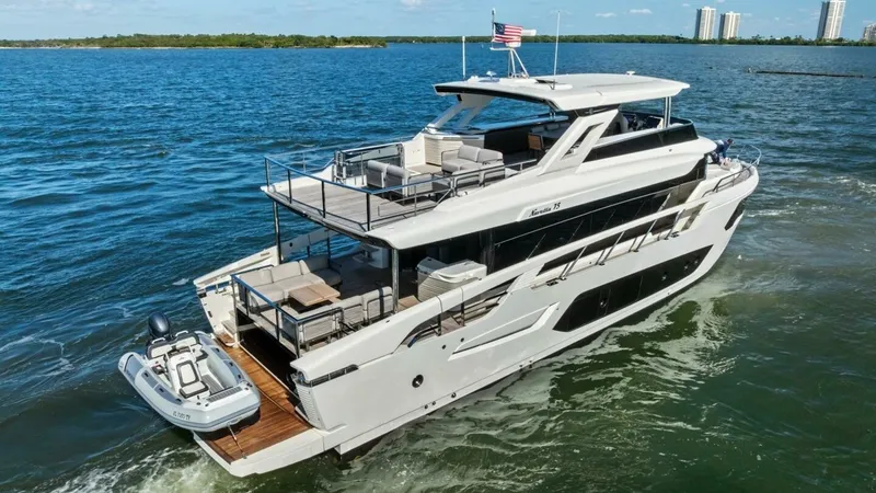 Slide: The Image of Aerial View of Aft Deck and Flybridge - 83