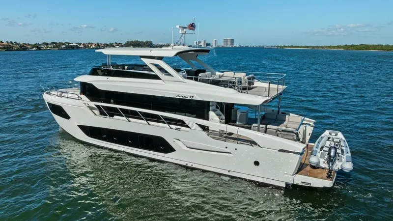 Slide: The Image of Starboard Profile of Absolute 75 Navetta - 85